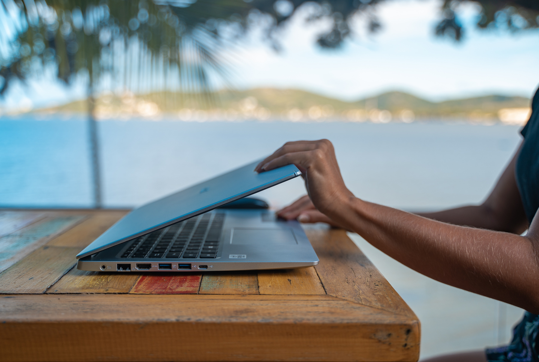 Summer Travel Planned? Cybersecurity Tips for a safe Vacation!